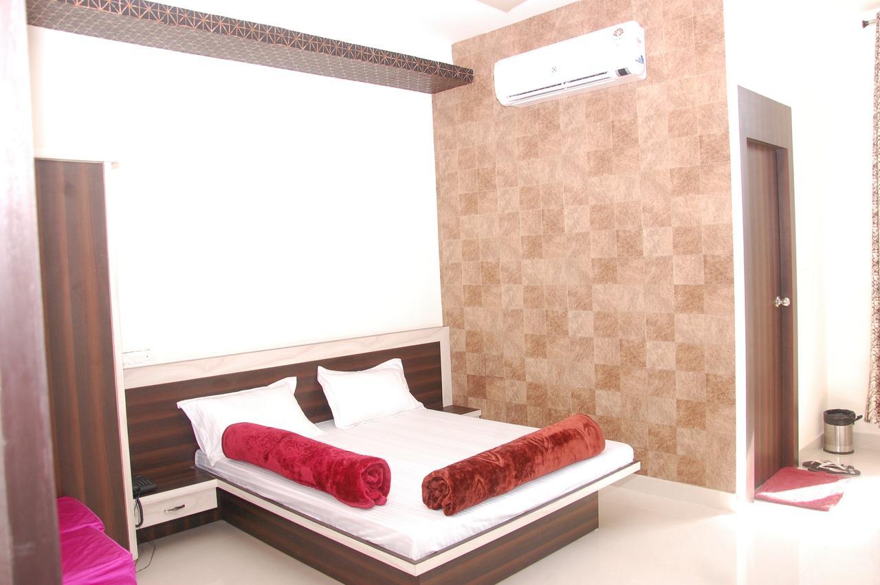 Hotel Prem Bandhan Hisār Exterior foto